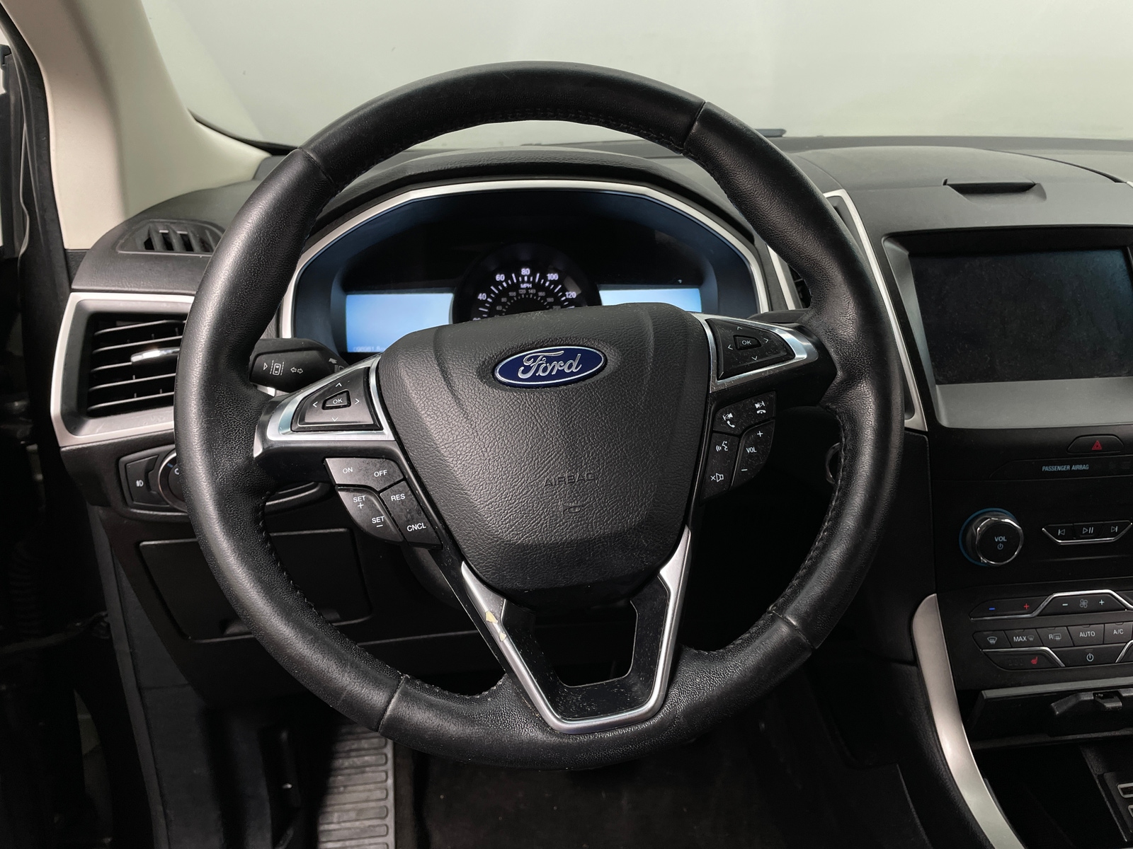 Thumbnail: 2019 Ford Edge - 4