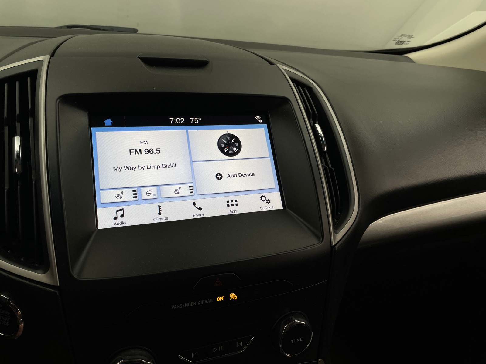 Thumbnail: 2019 Ford Edge - 3