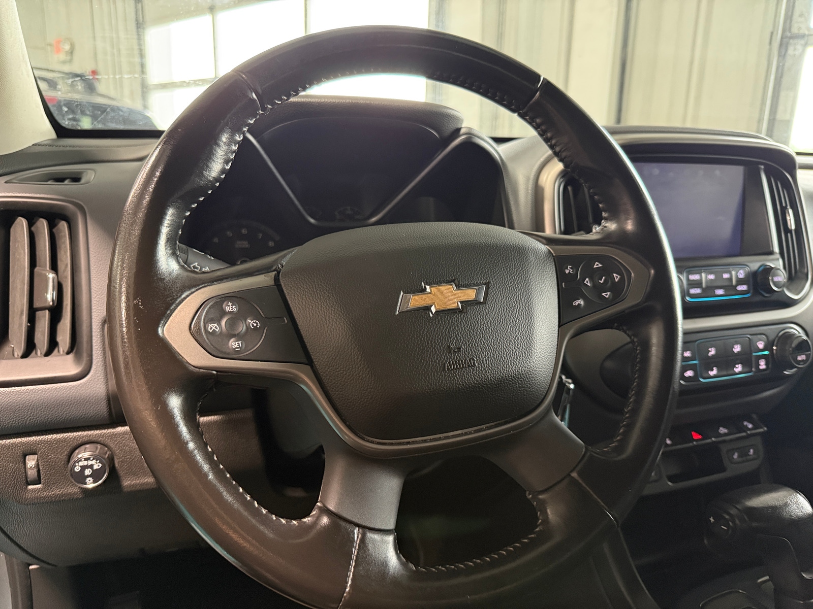 Thumbnail: 2018 Chevrolet Colorado - 5