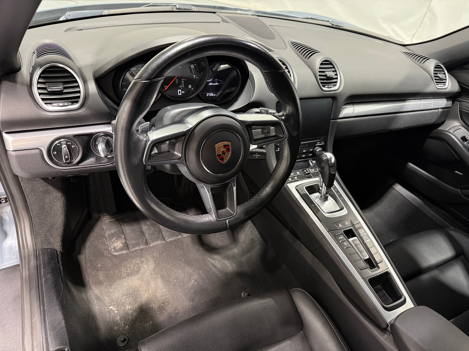 Thumbnail: 2017 Porsche 718 Boxster - 2