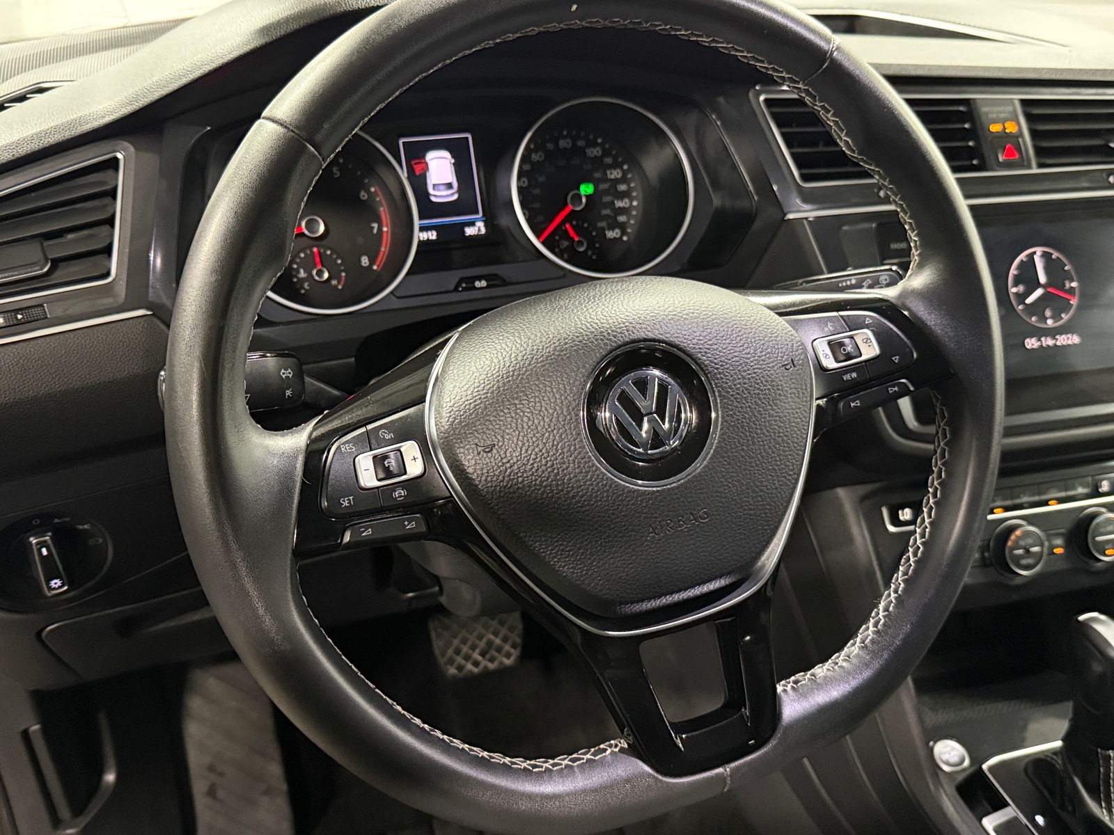 Thumbnail: 2021 Volkswagen Tiguan - 4