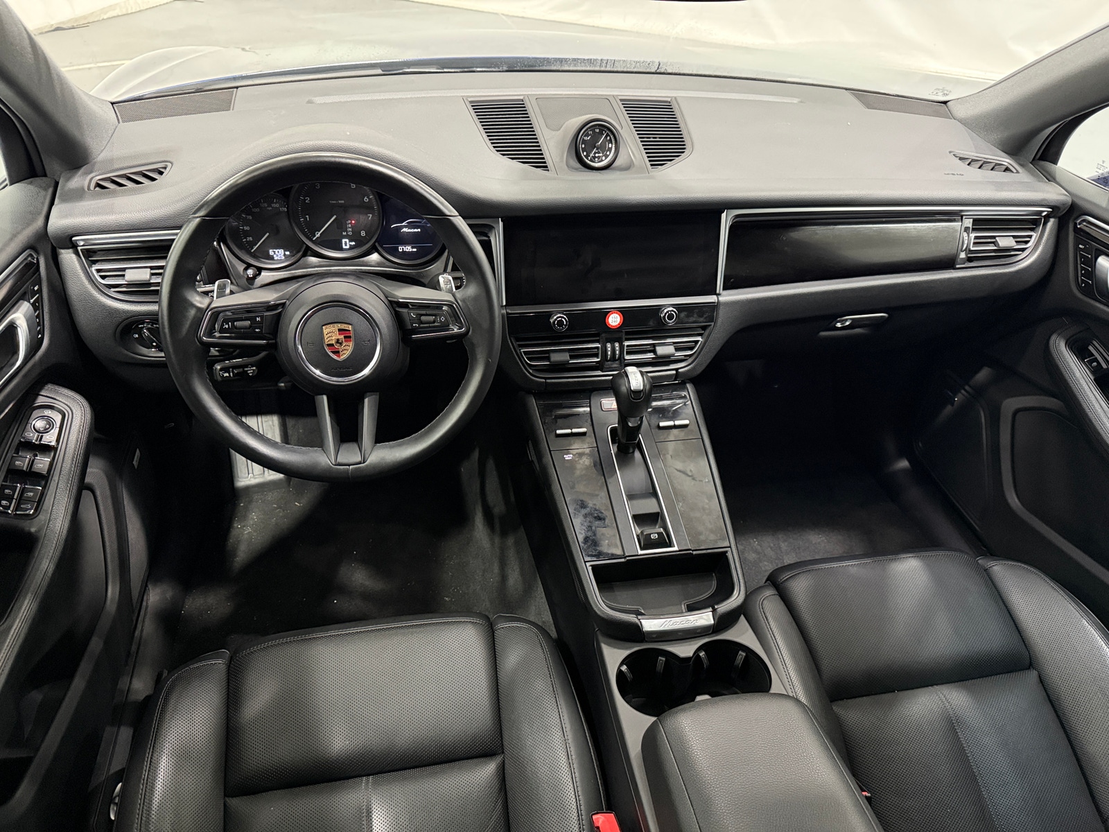Thumbnail: 2024 Porsche Macan - 2