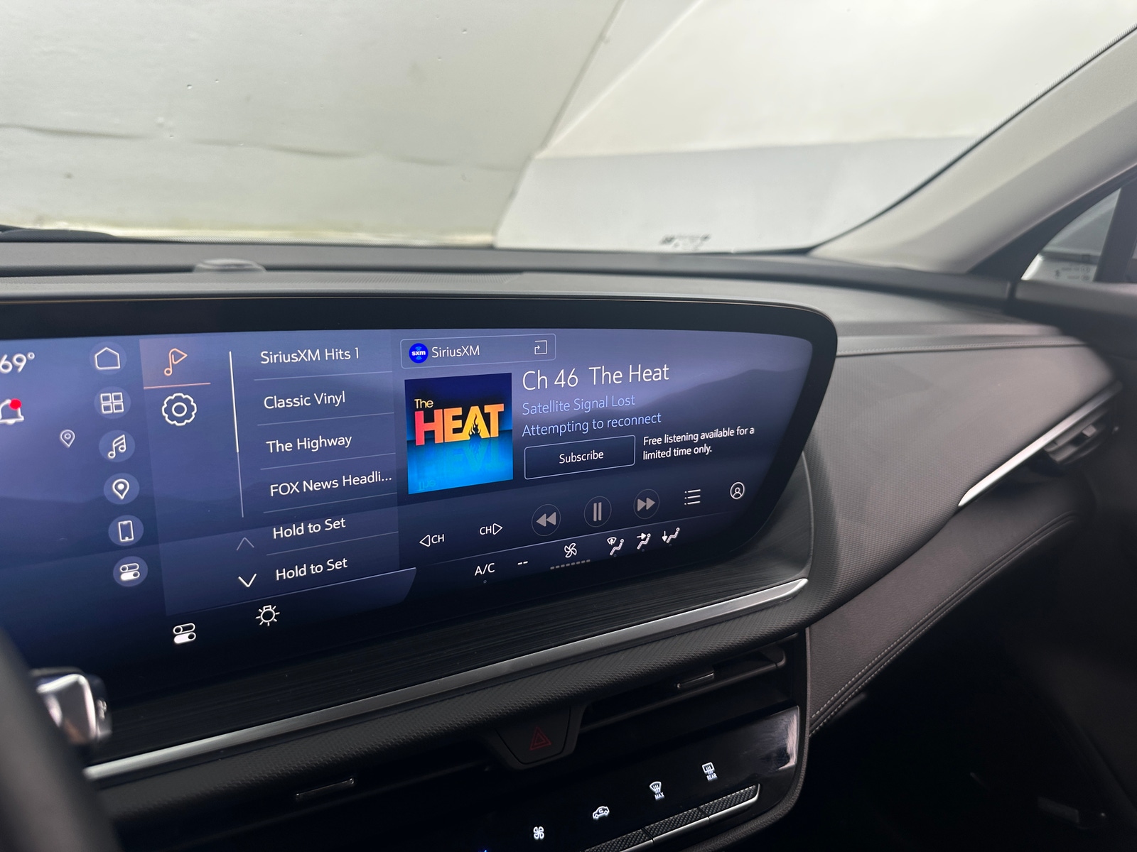 Thumbnail: 2025 Buick Envision - 3