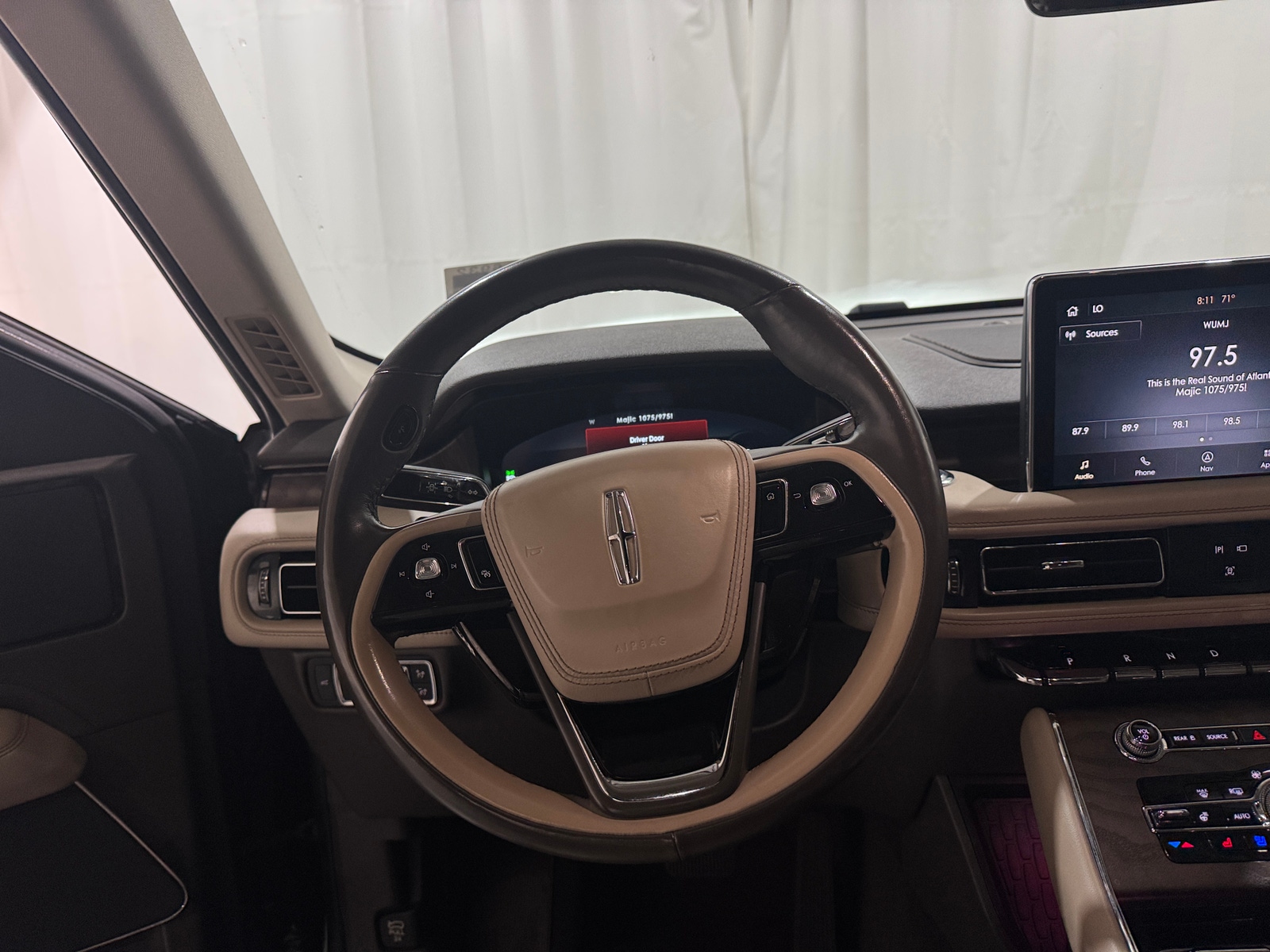 Thumbnail: 2021 Lincoln Aviator - 5