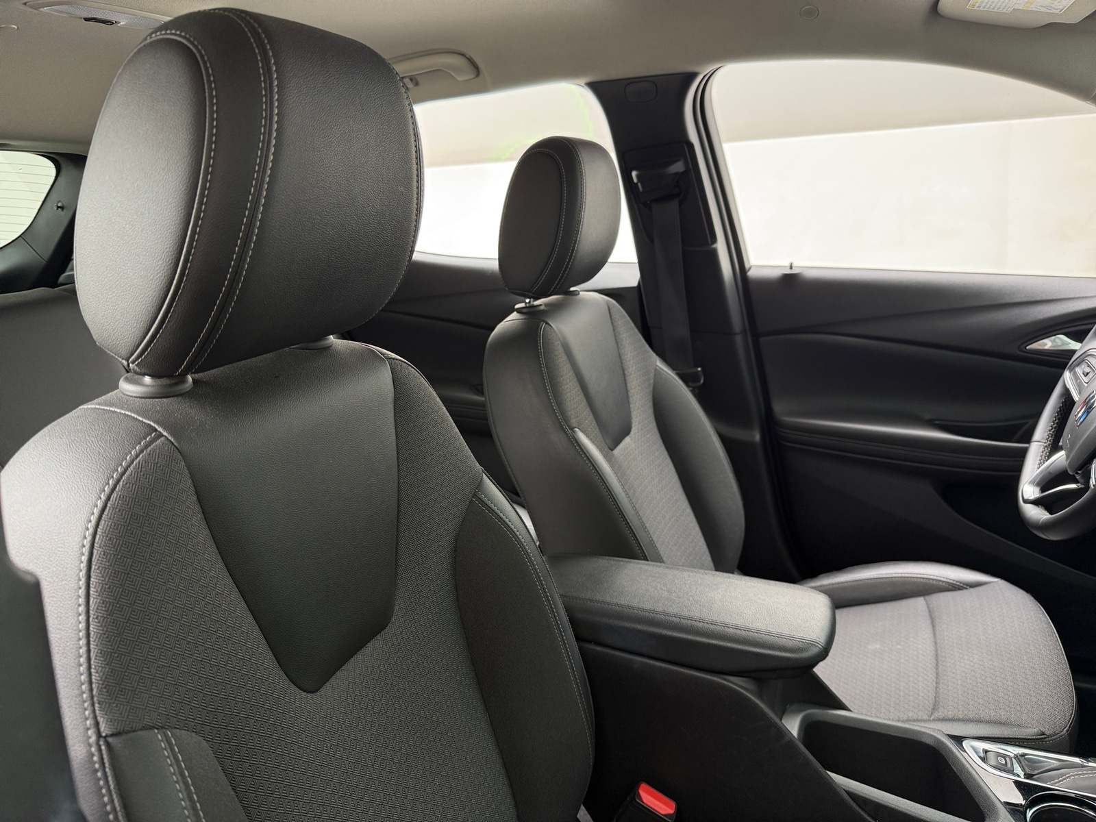 Thumbnail: 2025 Buick Encore GX - 2