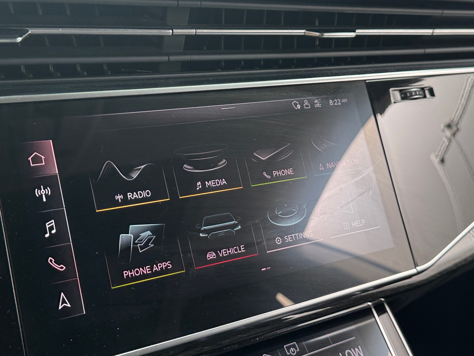 Thumbnail: 2019 Audi Q8 - 3