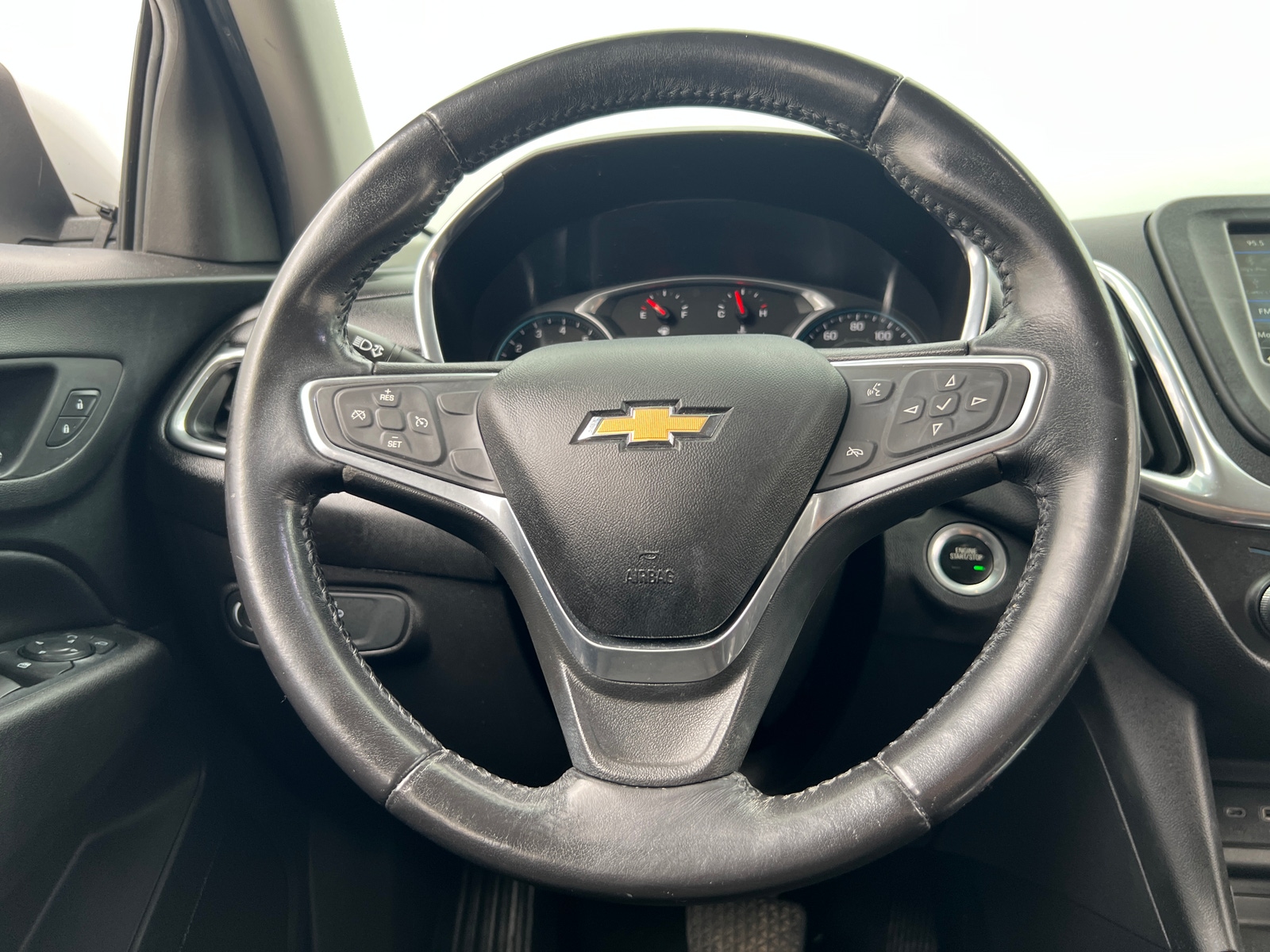 Thumbnail: 2019 Chevrolet Equinox - 5