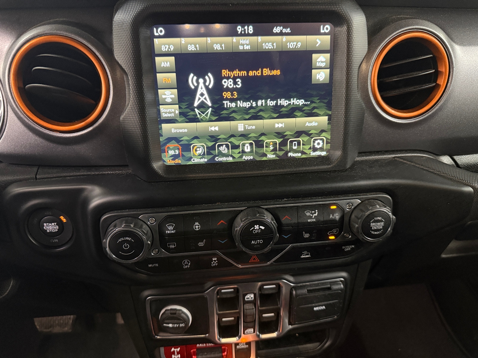 Thumbnail: 2022 Jeep Gladiator - 3