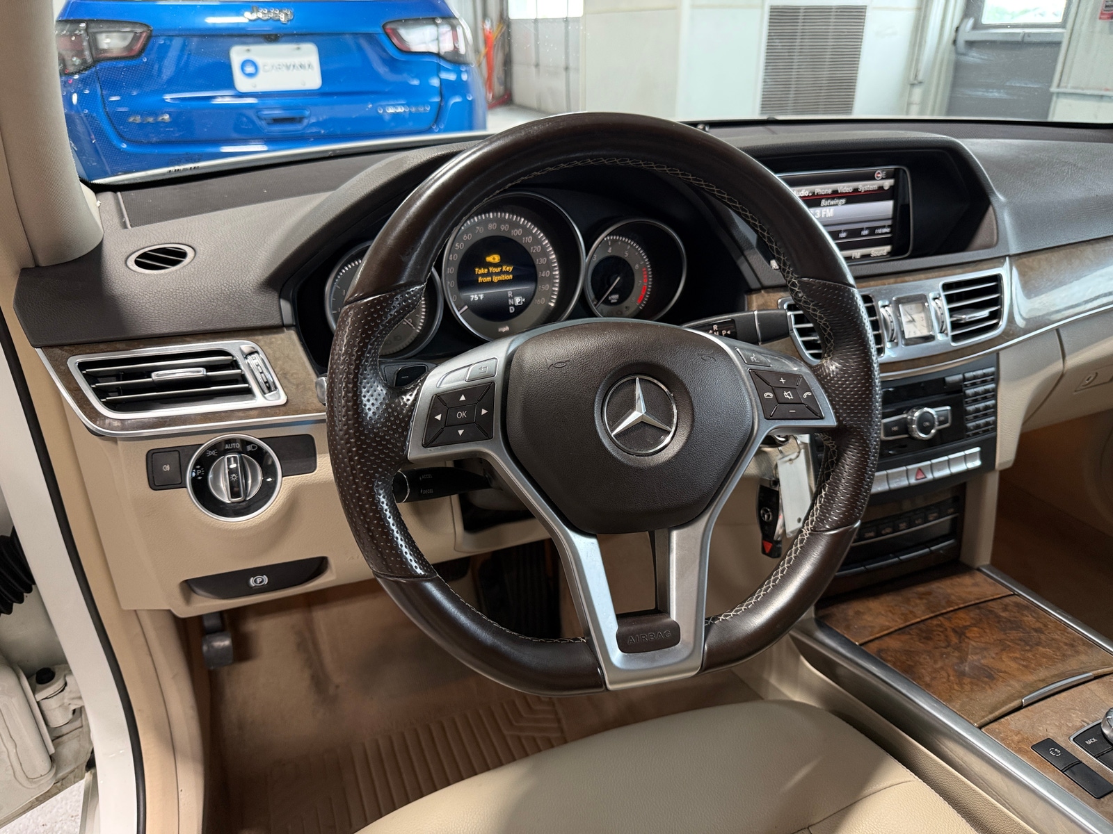 Thumbnail: 2014 Mercedes-Benz E-Class - 4