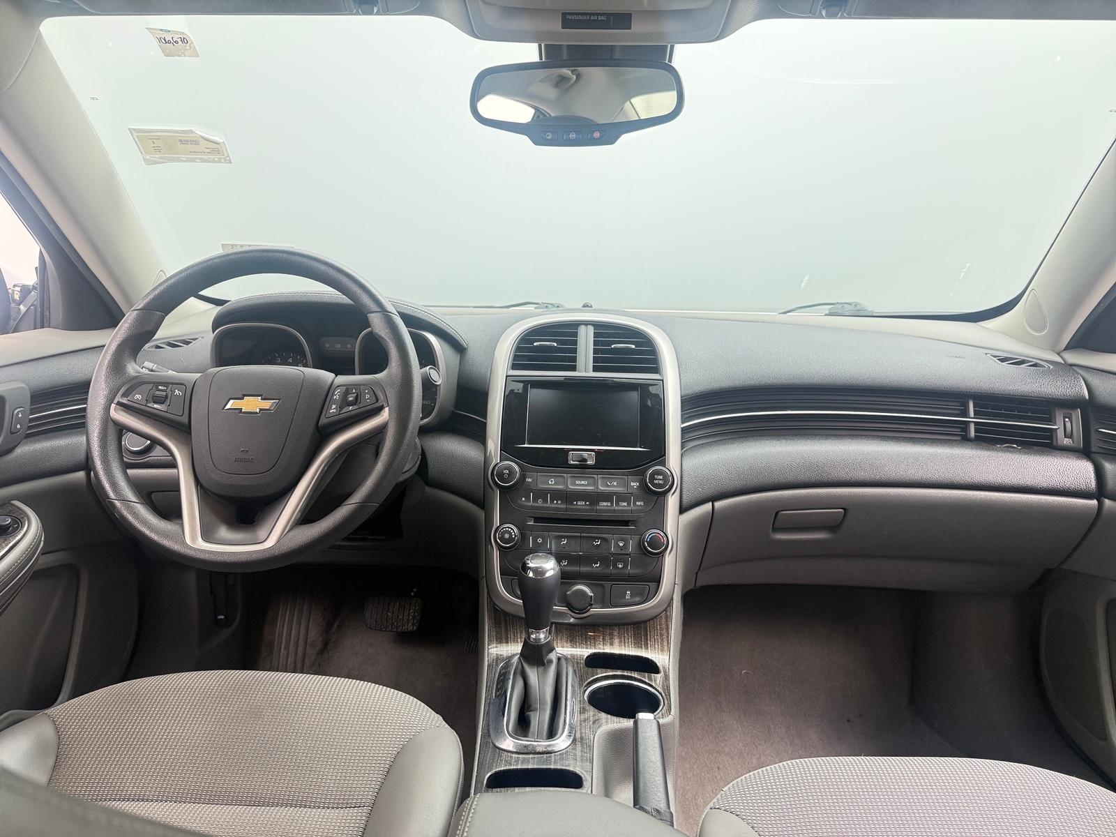Thumbnail: 2015 Chevrolet Malibu - 2