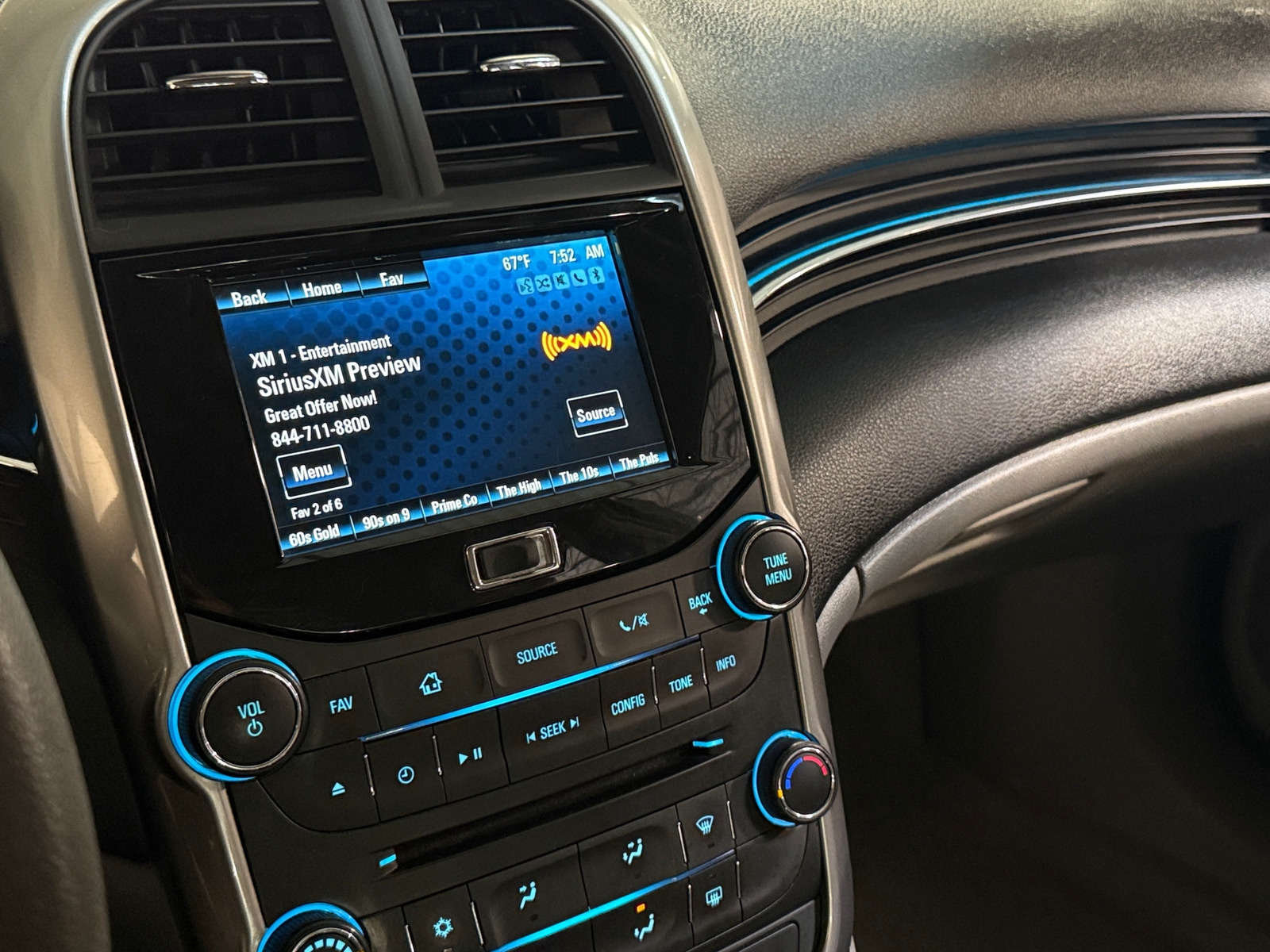 Thumbnail: 2015 Chevrolet Malibu - 3