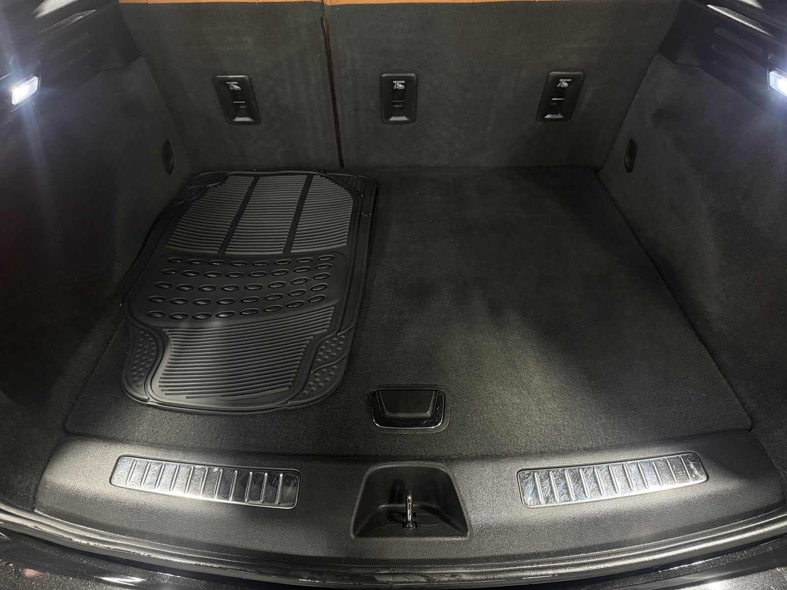 Thumbnail: 2019 Cadillac XT4 - 6