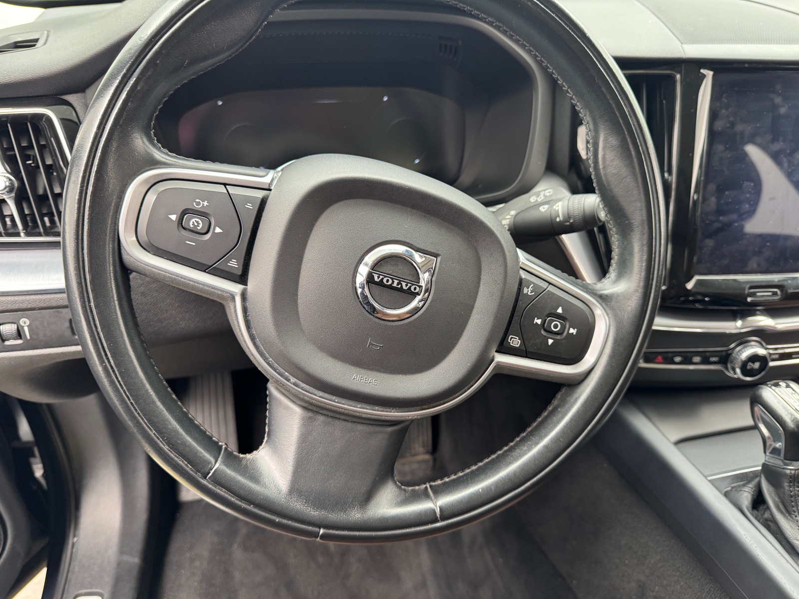 Thumbnail: 2020 Volvo XC60 - 4