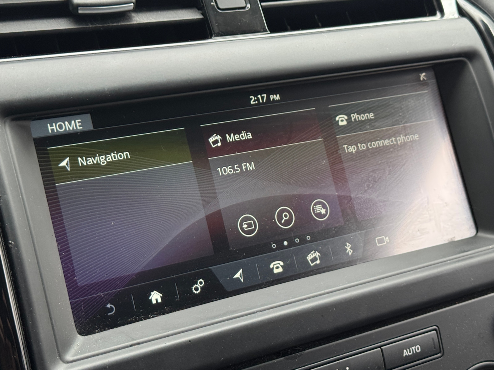 Thumbnail: 2019 Land Rover Discovery - 3