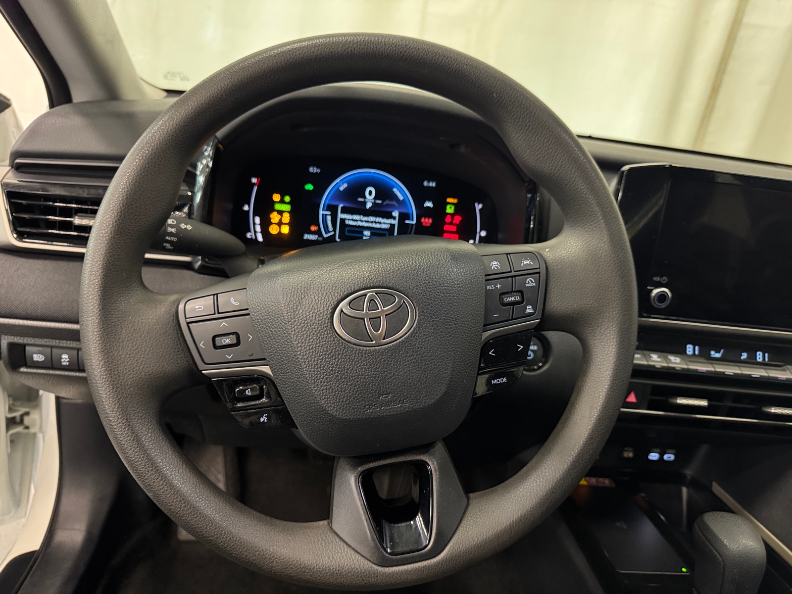 Thumbnail: 2025 Toyota Camry - 5
