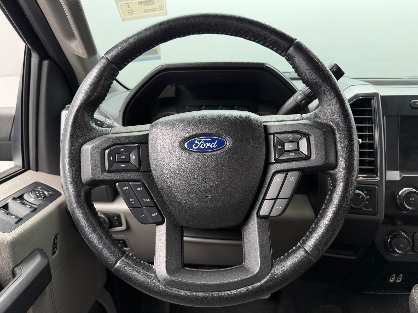 Thumbnail: 2019 Ford Econoline - 5