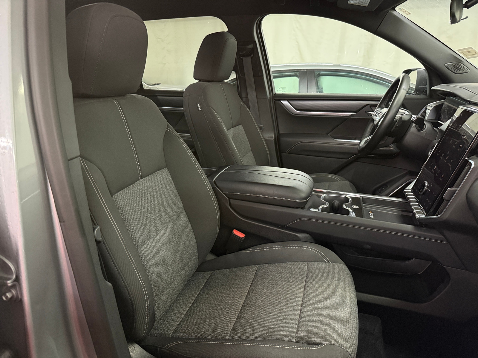Thumbnail: 2025 GMC Acadia - 2