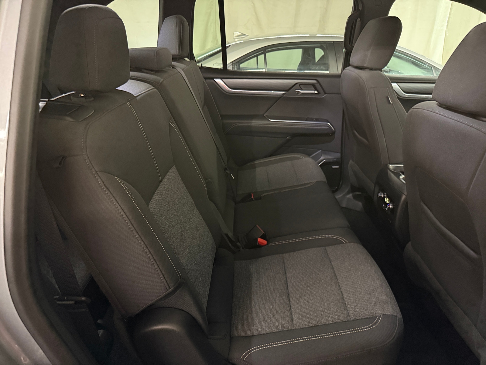 Thumbnail: 2025 GMC Acadia - 6