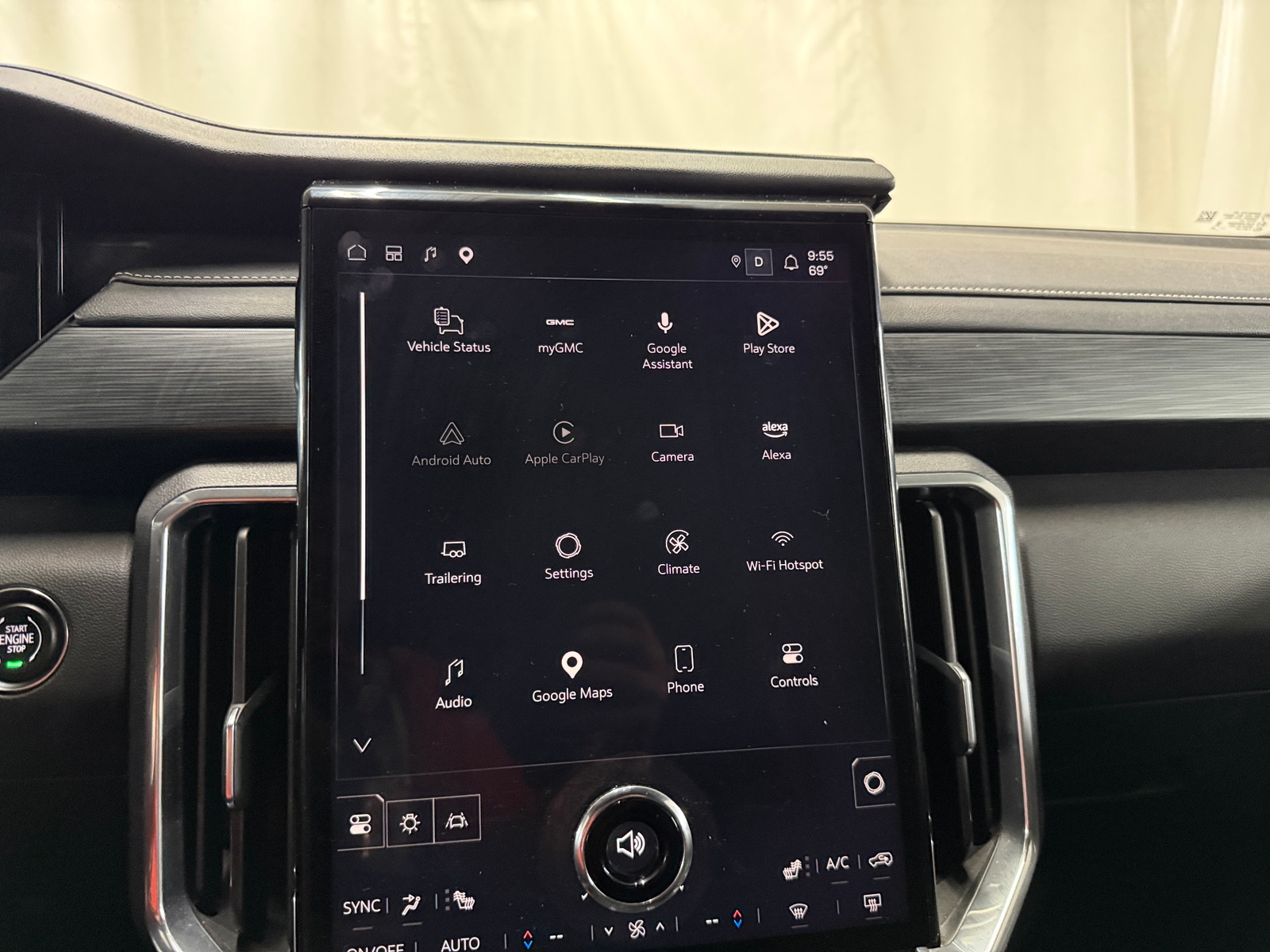 Thumbnail: 2025 GMC Acadia - 4