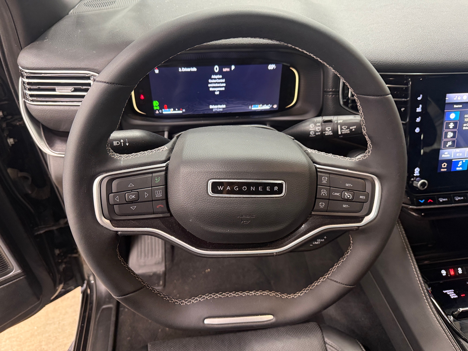 Thumbnail: 2024 Jeep Wagoneer - 4