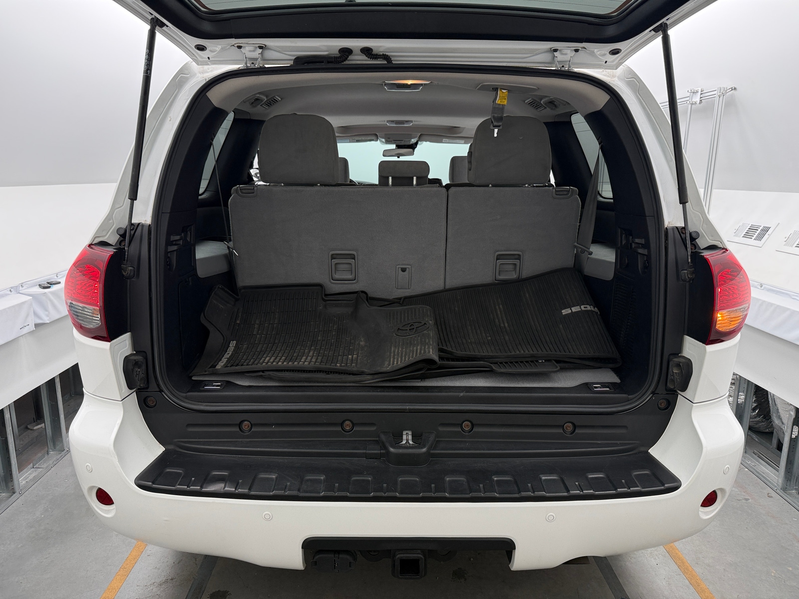 Thumbnail: 2020 Toyota Sequoia - 7