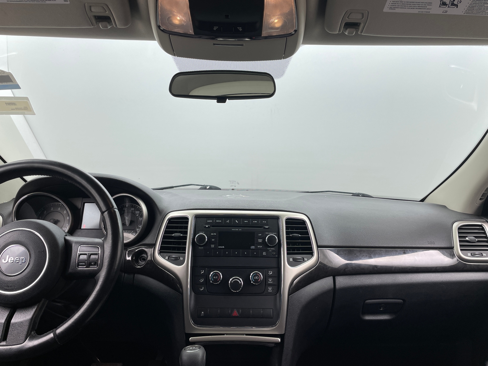 Thumbnail: 2011 Jeep Grand Cherokee - 3