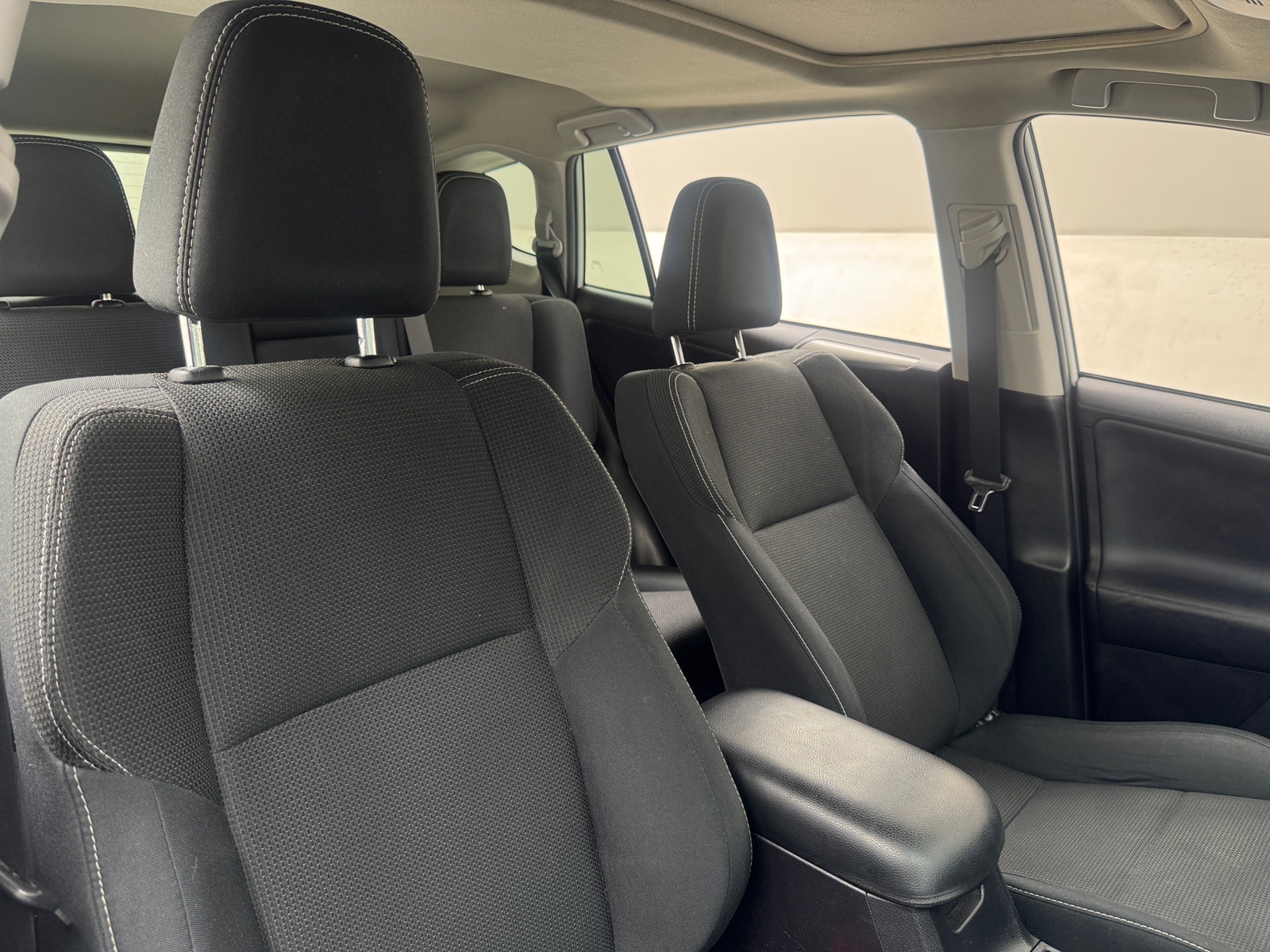 Thumbnail: 2018 Toyota RAV4 - 2