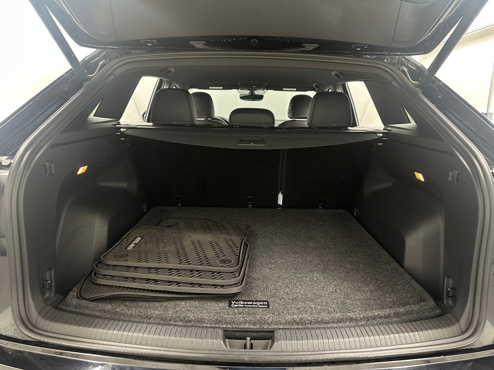 Thumbnail: 2023 Volkswagen Atlas - 6