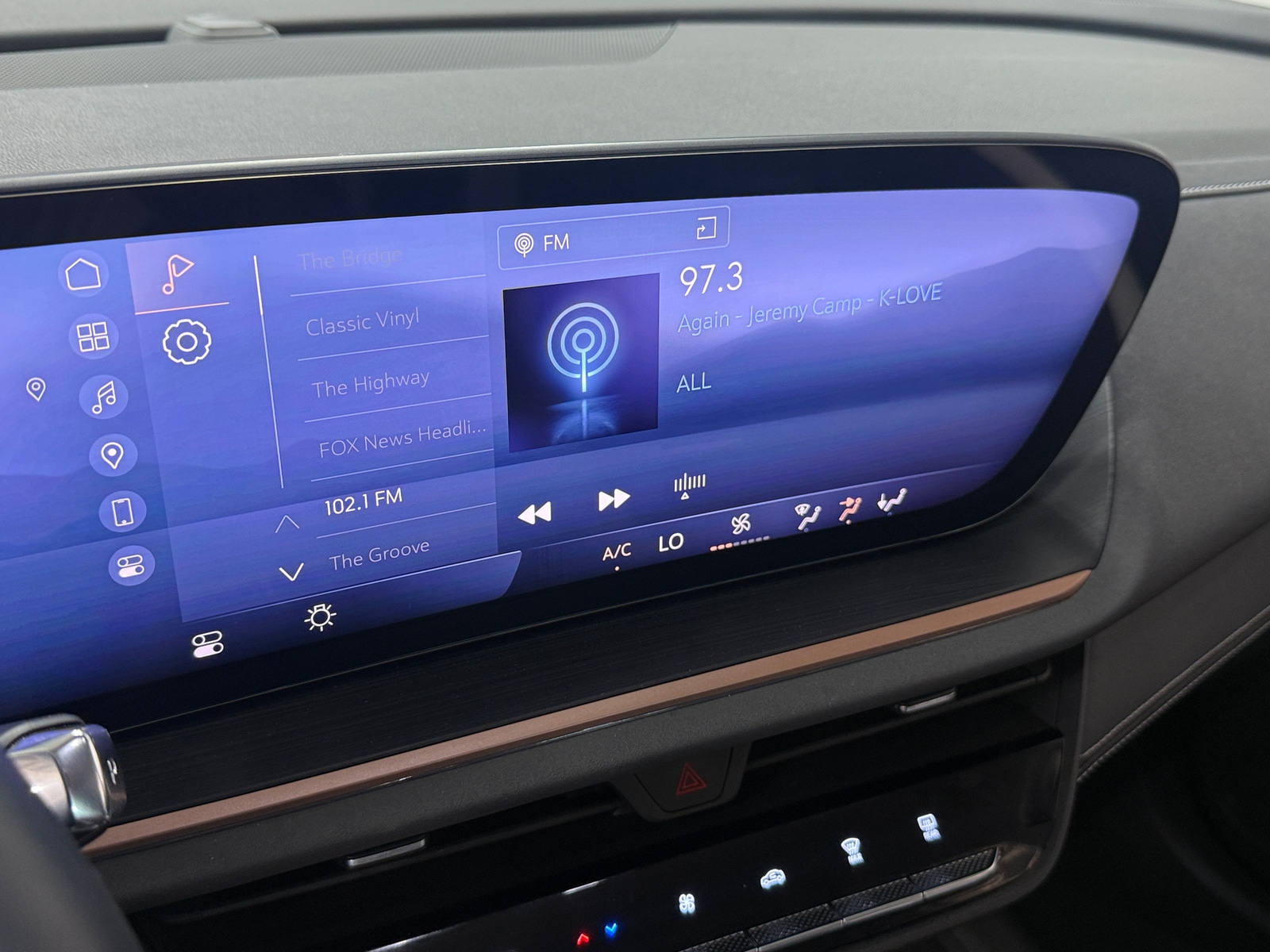 Thumbnail: 2025 Buick Envision - 3