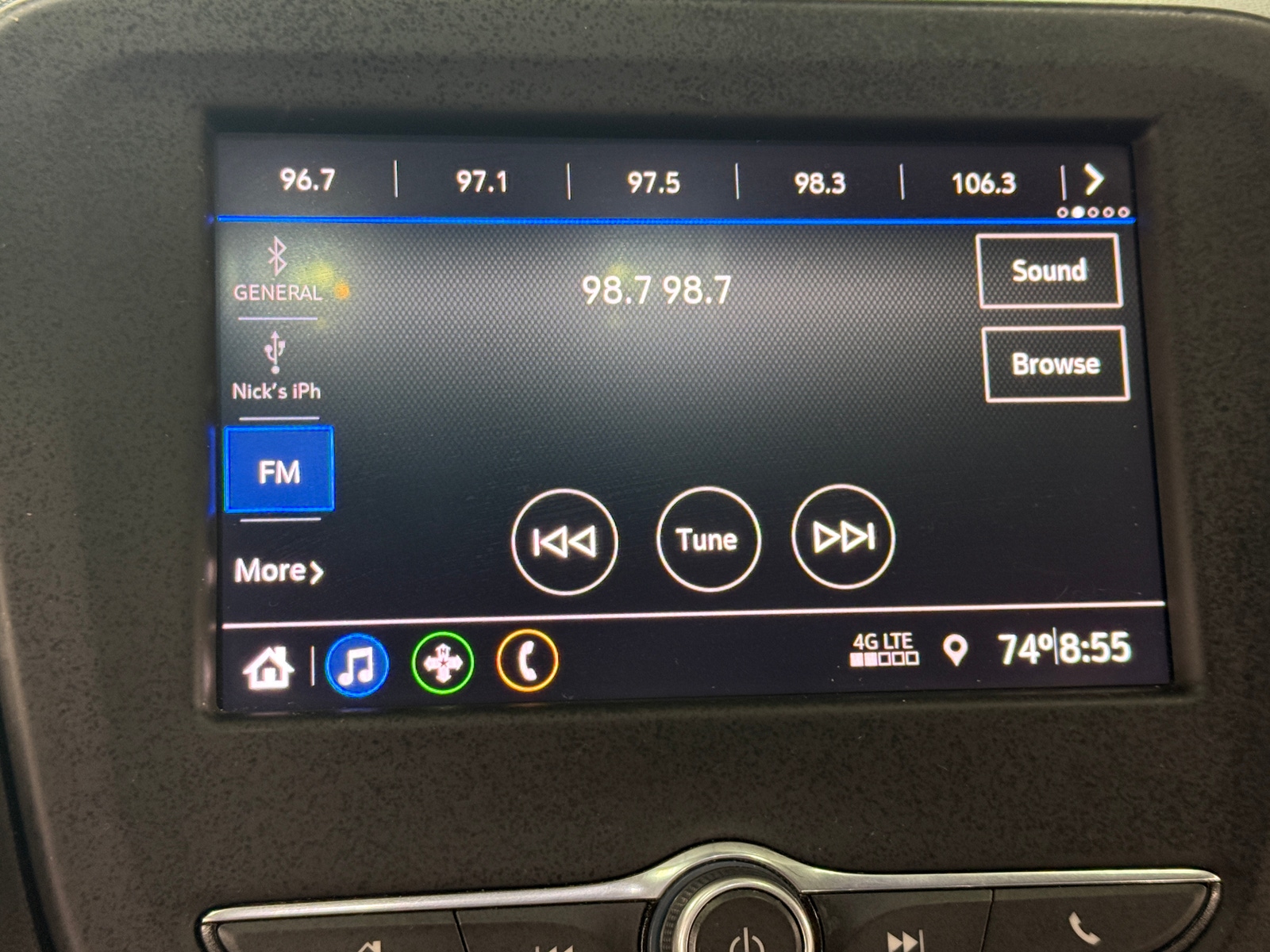 Thumbnail: 2020 Chevrolet Equinox - 4