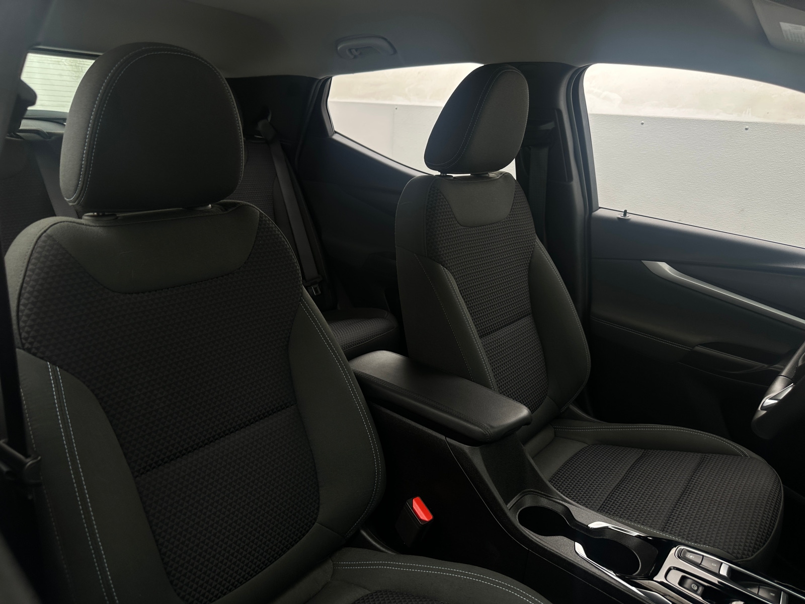 Thumbnail: 2023 Chevrolet Bolt EUV - 2