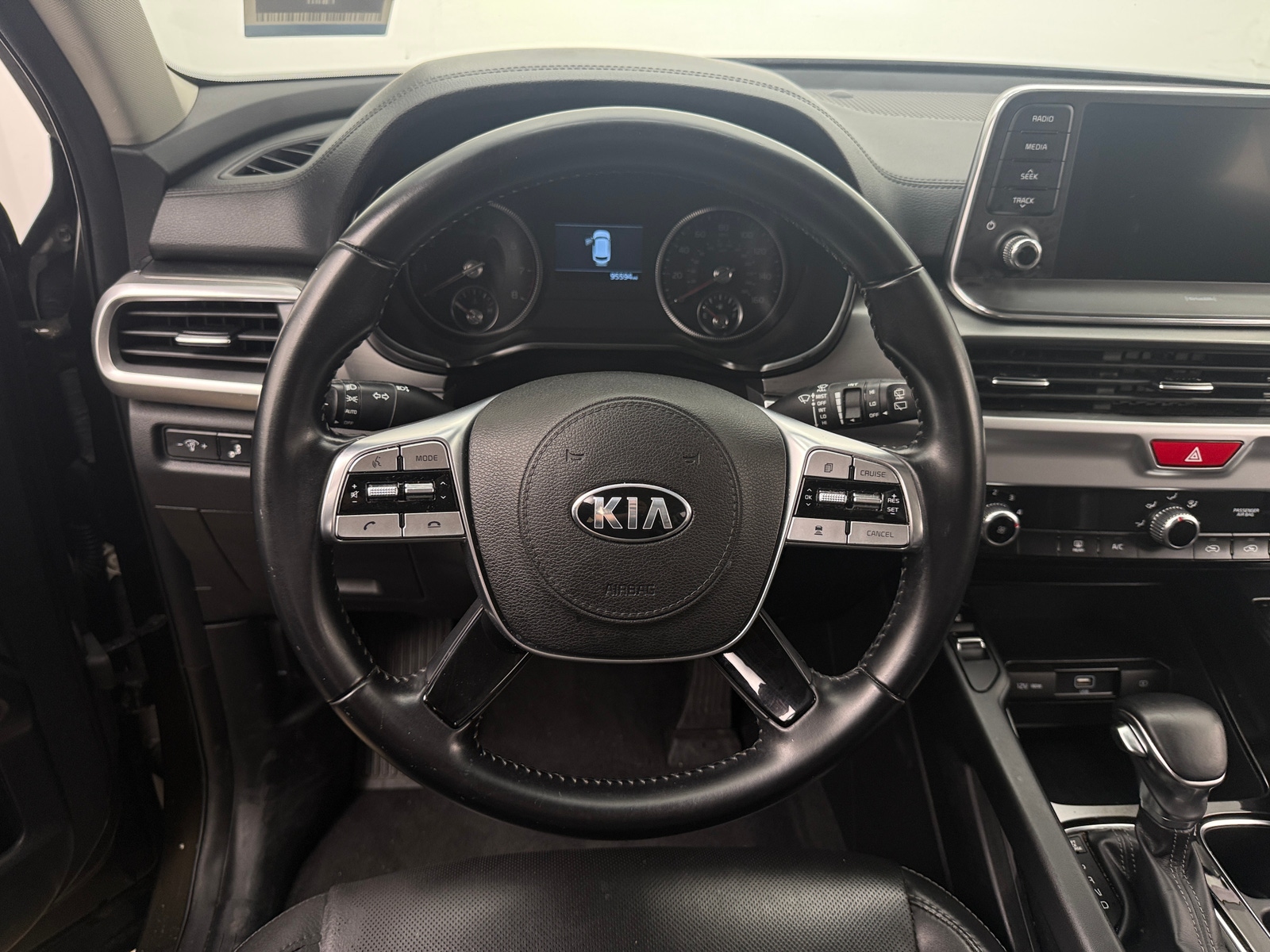 Thumbnail: 2020 Kia Telluride - 4