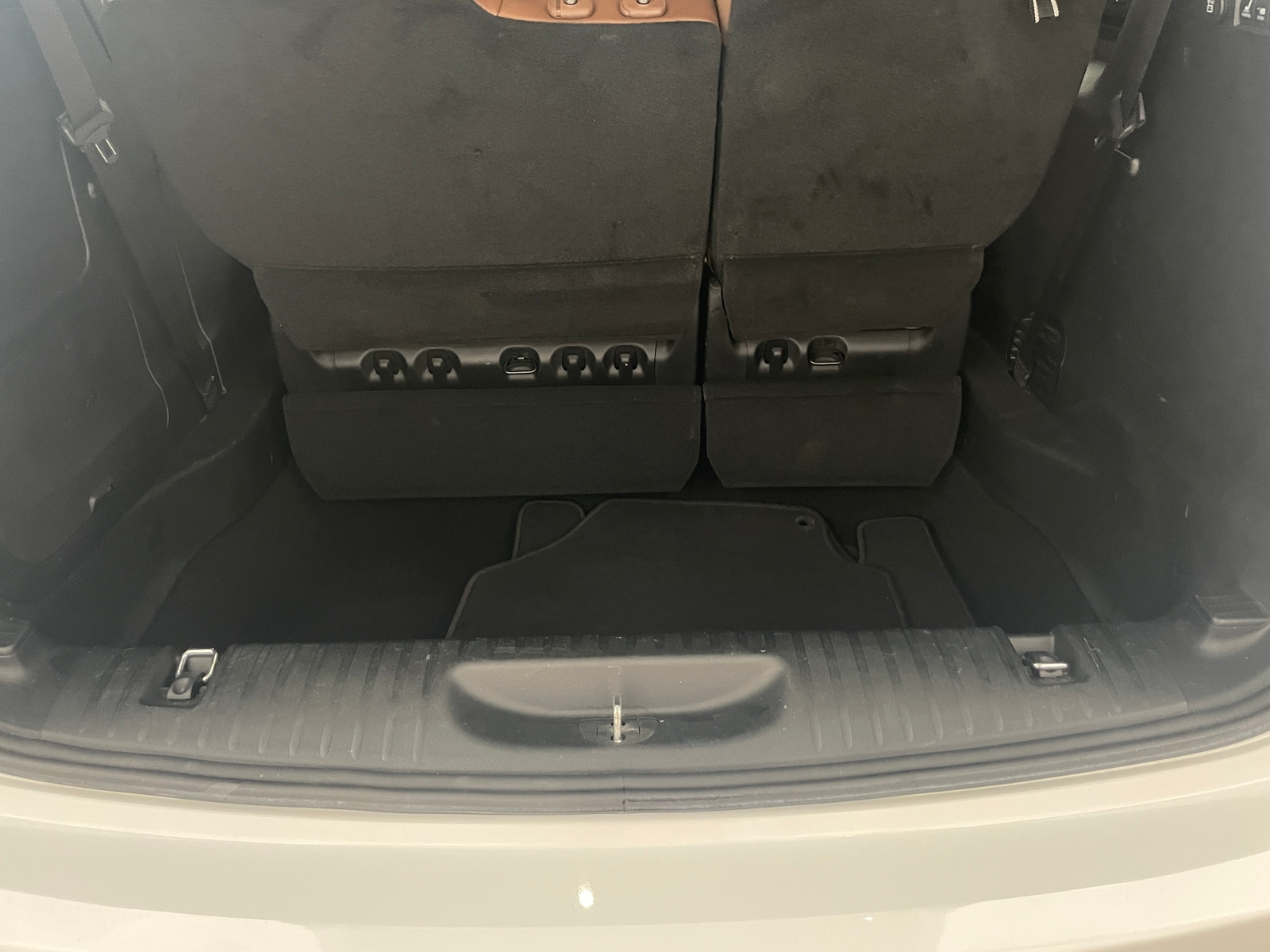 Thumbnail: 2019 Chrysler Pacifica - 6