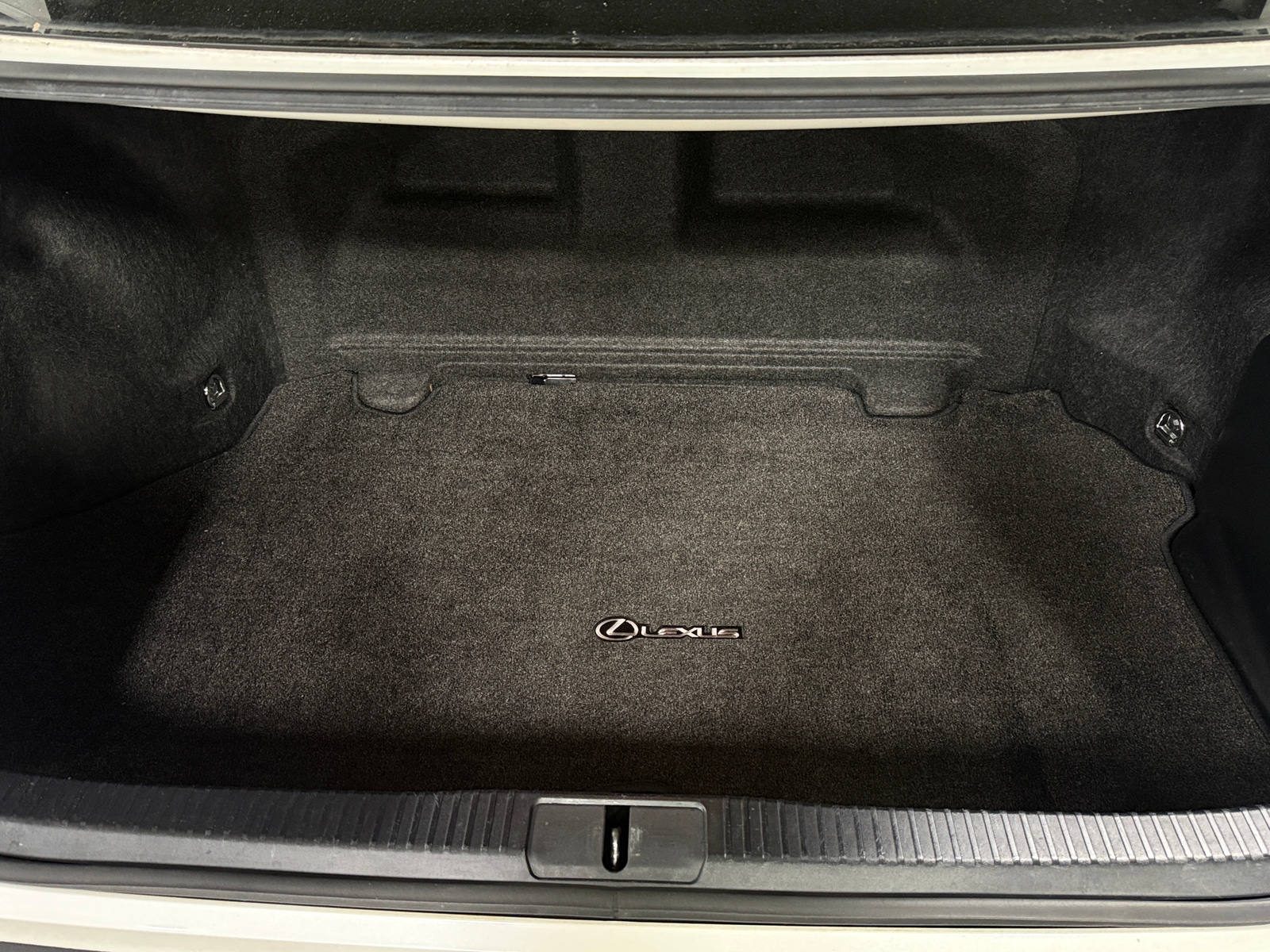 Thumbnail: 2015 Lexus ES - 6