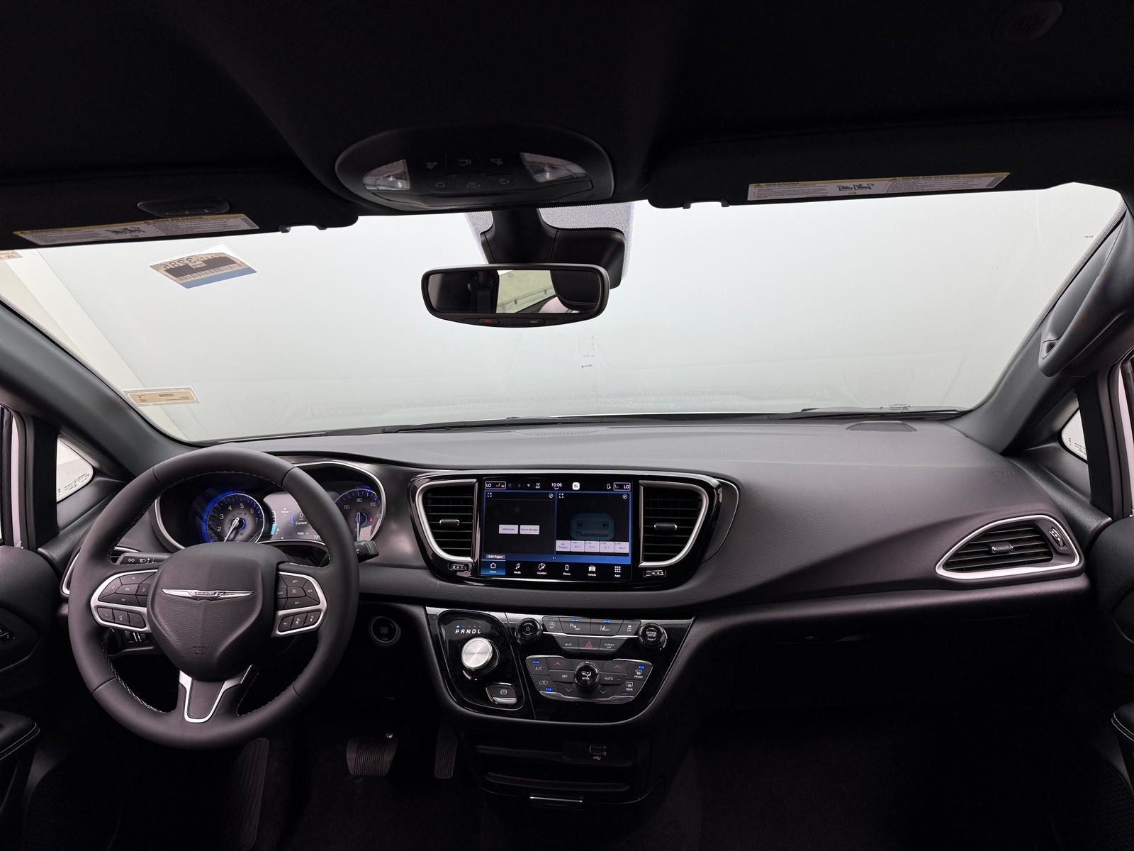 Thumbnail: 2026 Chrysler Pacifica - 2