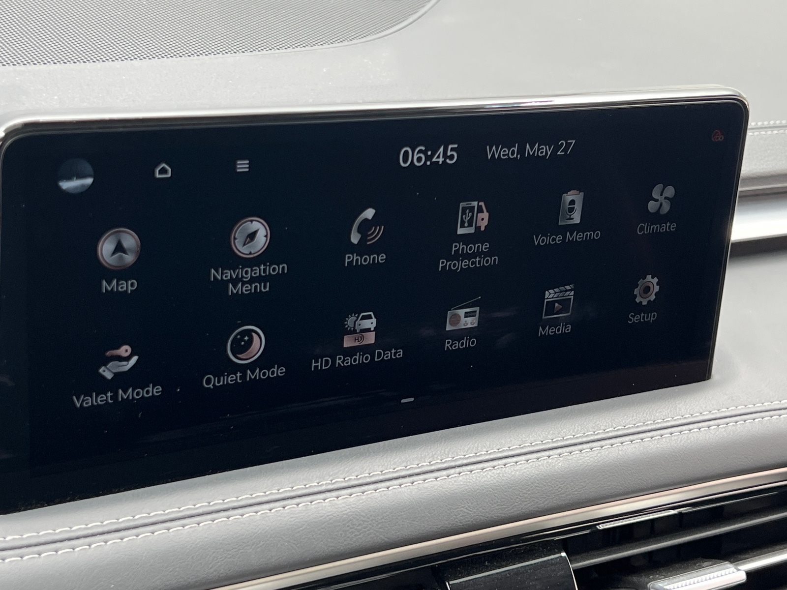 Thumbnail: 2025 Genesis G70 - 3