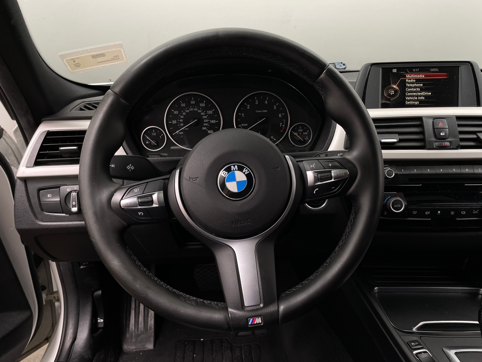 Thumbnail: 2017 BMW 3 Series - 4