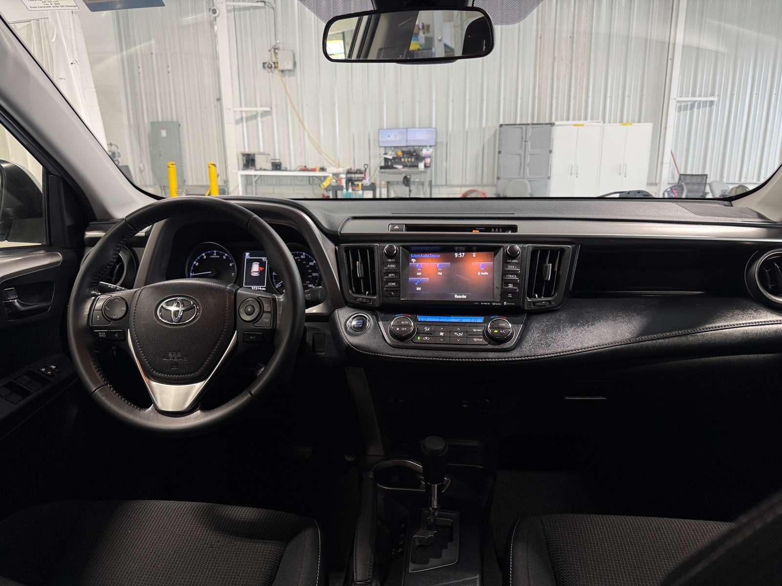 Thumbnail: 2018 Toyota RAV4 - 3
