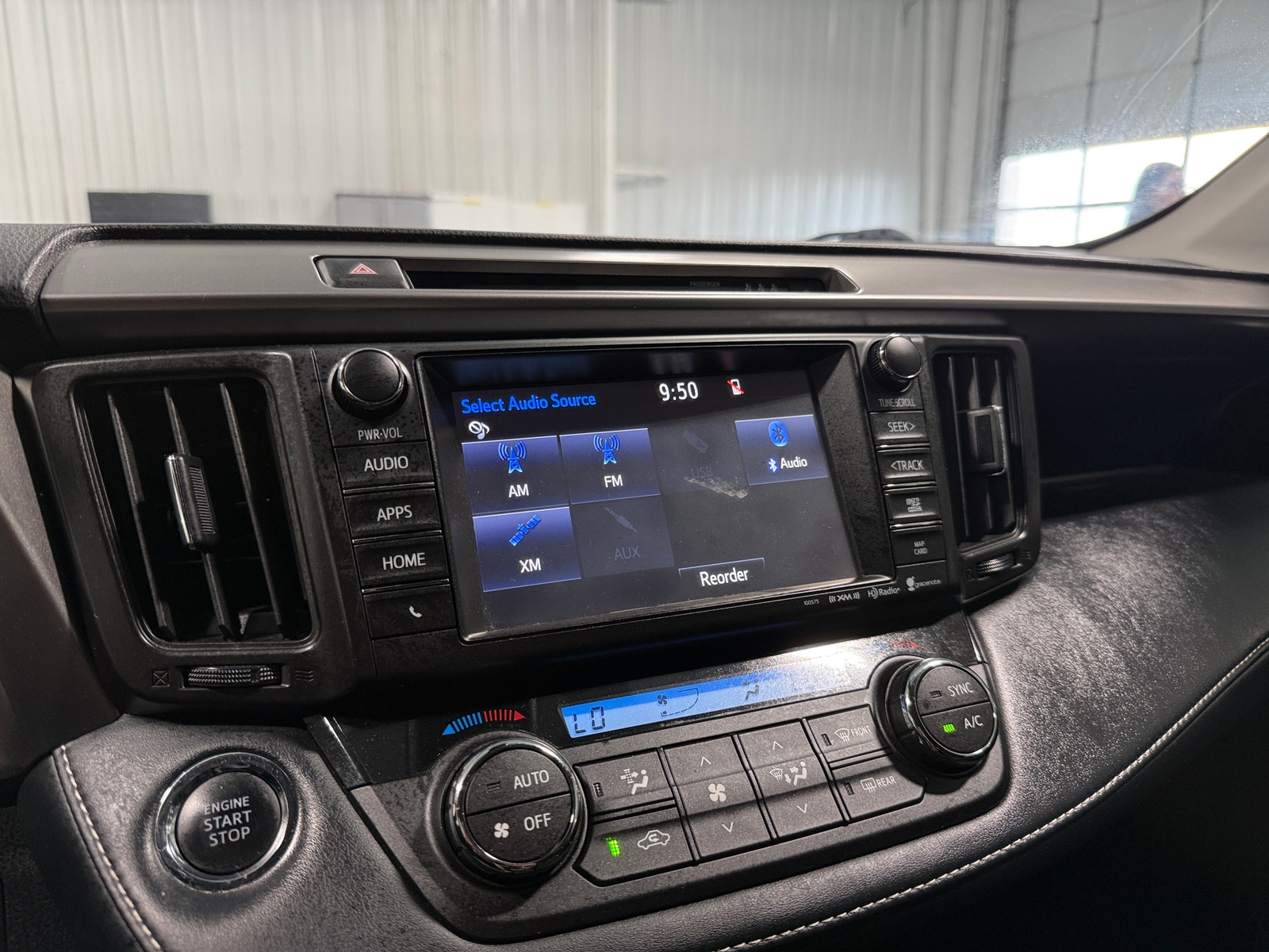 Thumbnail: 2018 Toyota RAV4 - 4