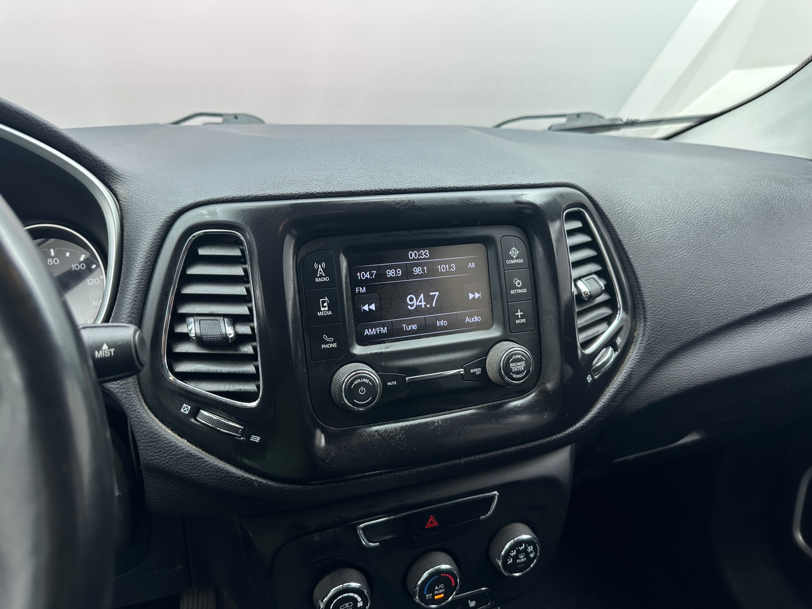 Thumbnail: 2018 Jeep Compass - 4