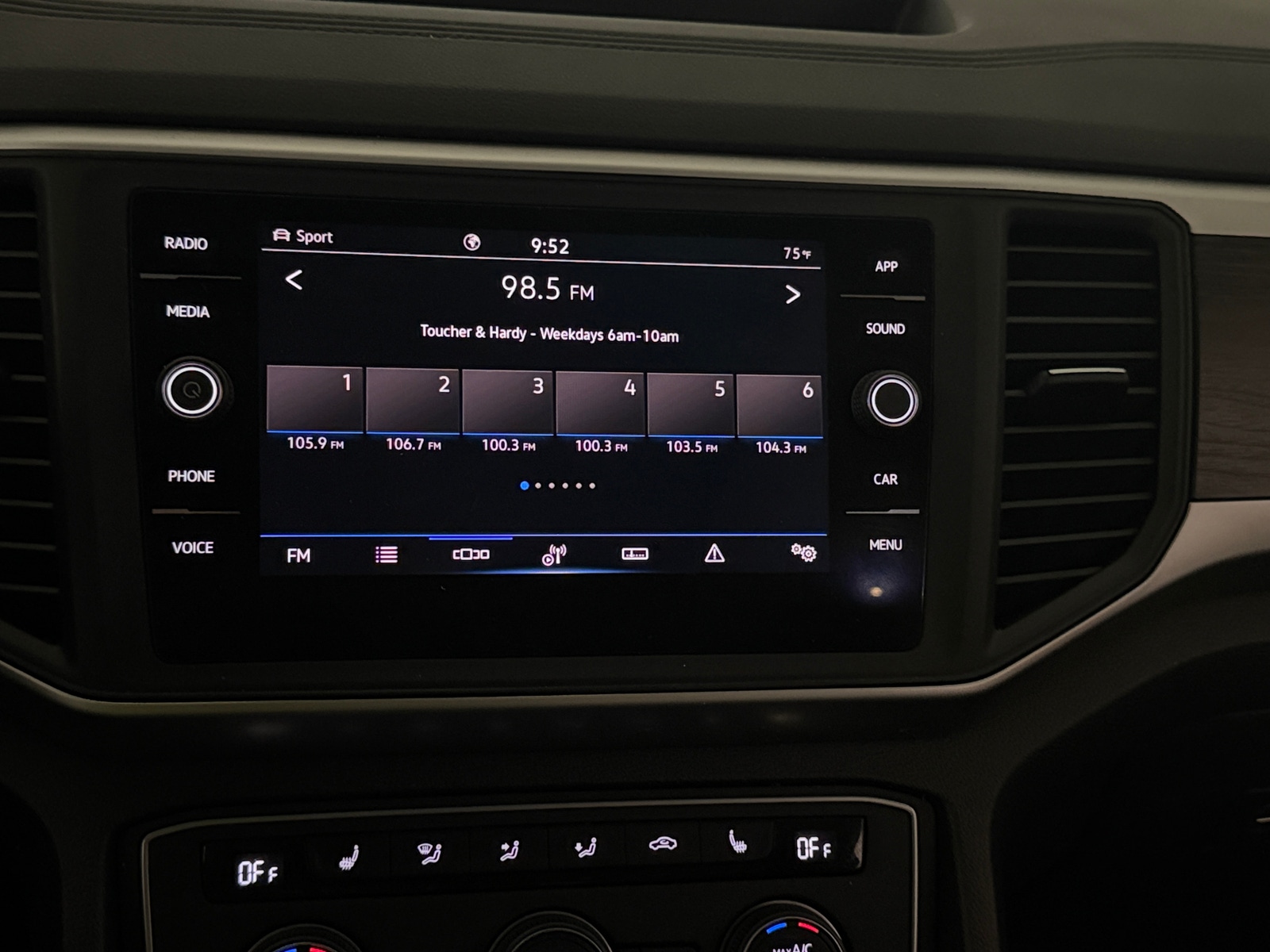 Thumbnail: 2021 Volkswagen Atlas - 3