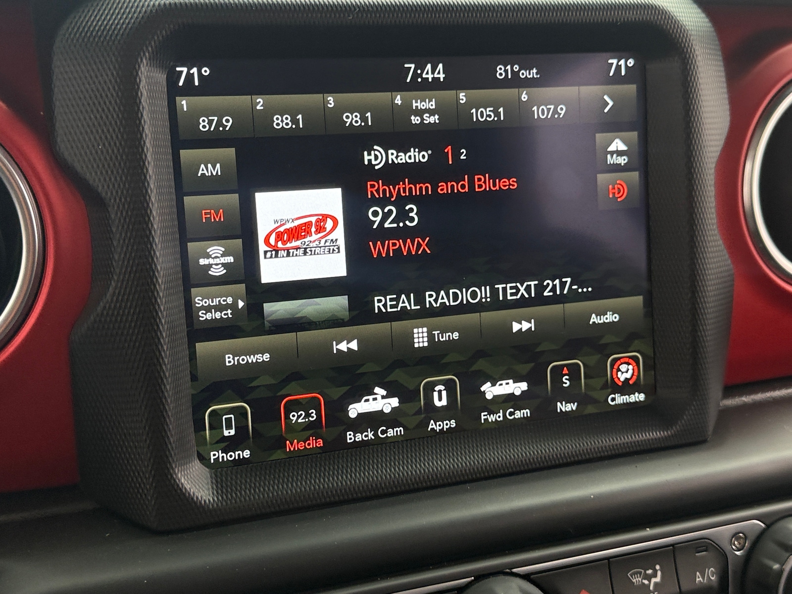 Thumbnail: 2021 Jeep Gladiator - 4