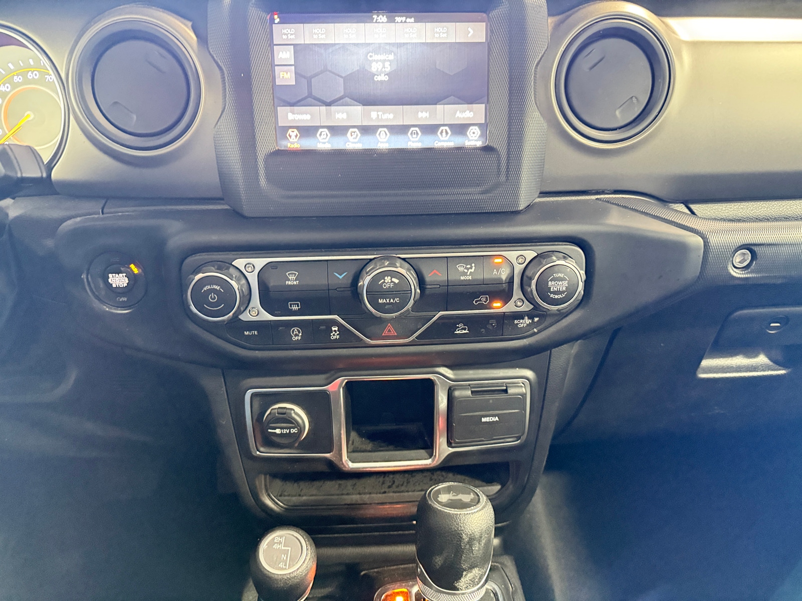 Thumbnail: 2022 Jeep Wrangler - 4