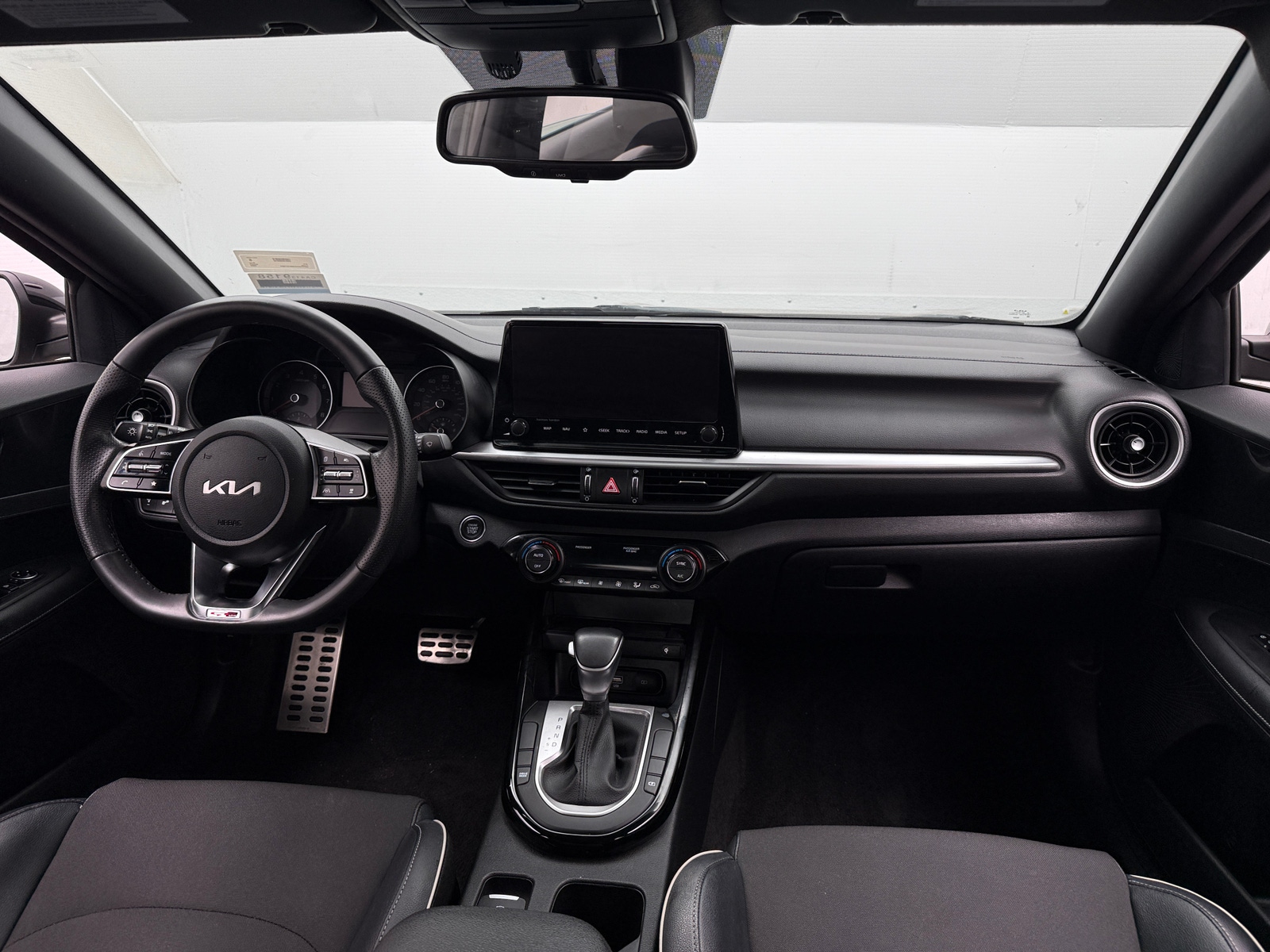 Thumbnail: 2022 Kia Forte - 3