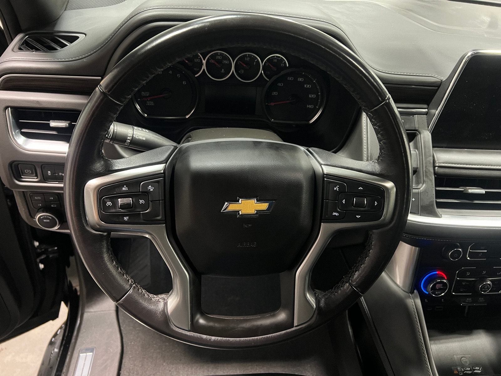 Thumbnail: 2021 Chevrolet Tahoe - 4