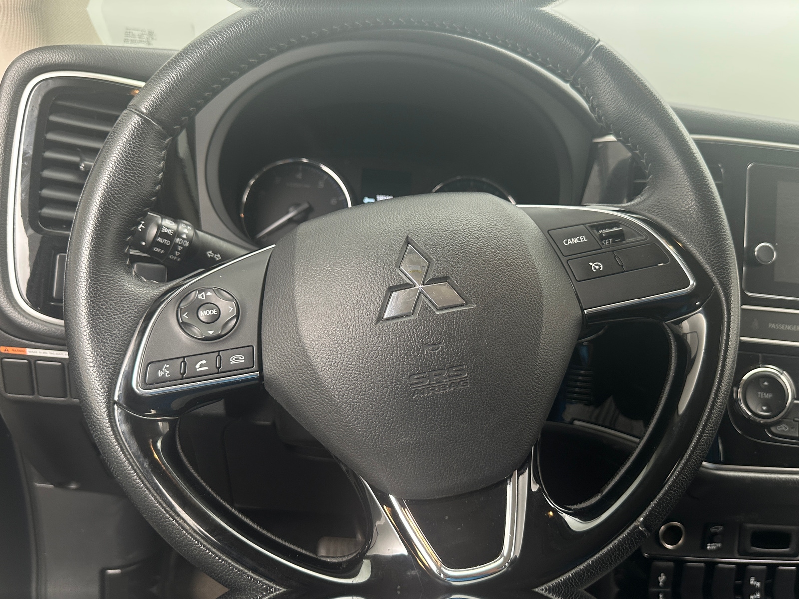Thumbnail: 2019 Mitsubishi Outlander - 4