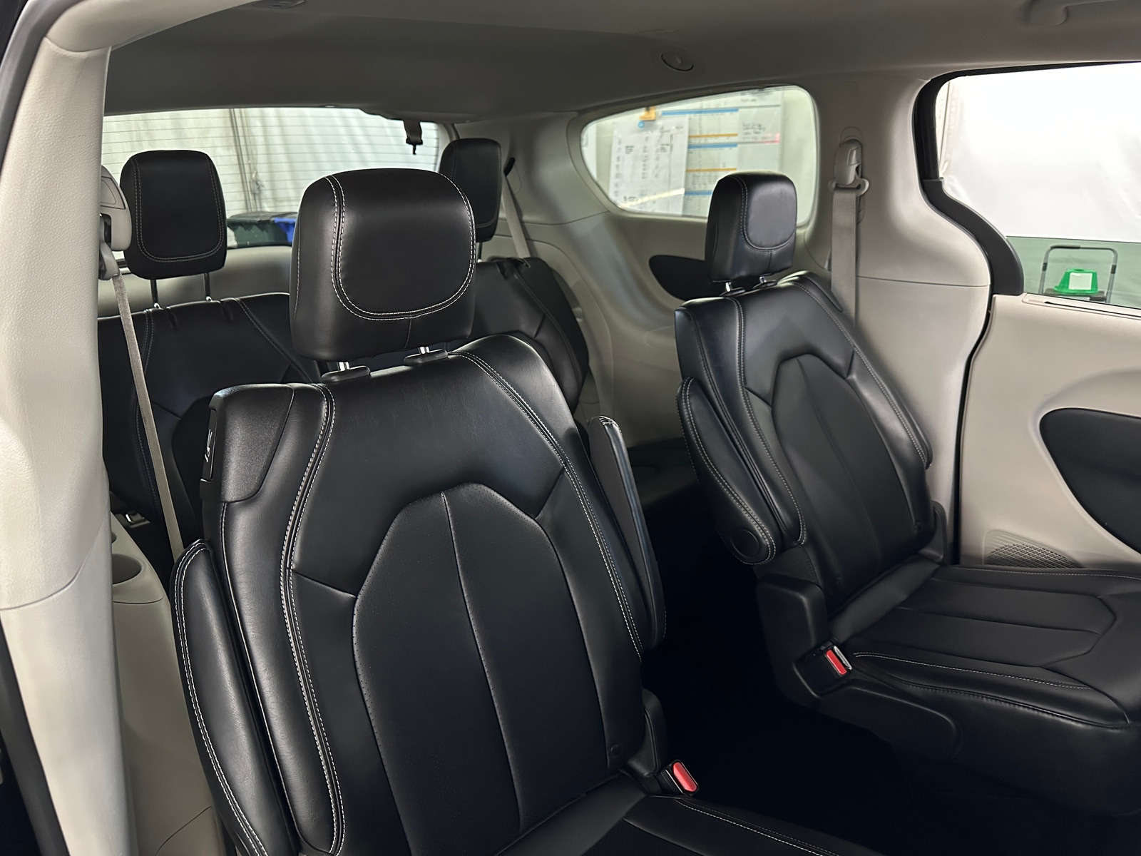 Thumbnail: 2024 Chrysler Pacifica - 5