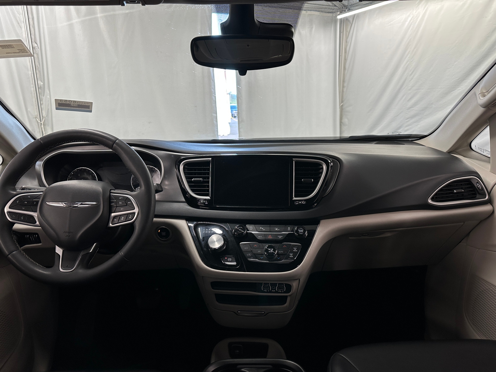 Thumbnail: 2024 Chrysler Pacifica - 2