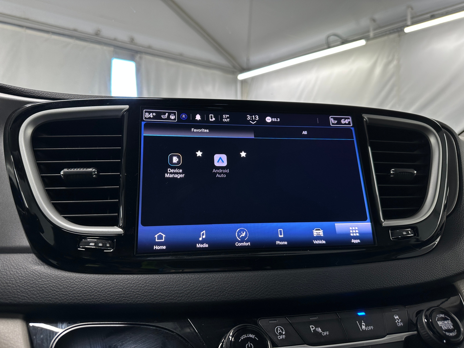 Thumbnail: 2024 Chrysler Pacifica - 3