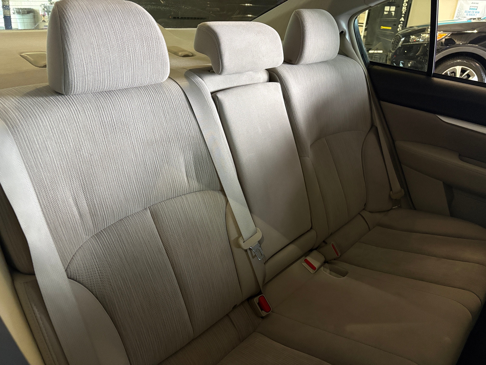 Thumbnail: 2013 Subaru Legacy - 6